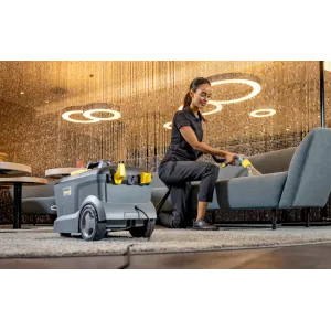 PUZZI 10/1 (1250 W, 10 L) PROFESJONALNY ODKURZACZ PIORĄCY KARCHER