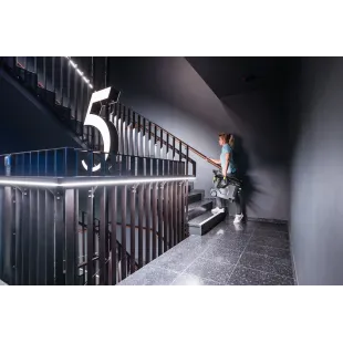 Karcher Puzzi 8/1 C – Odkurzacz Piorący do Tapicerki i Dywanów