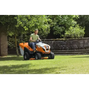 STIHL RT 6127 ZL – Traktor ogrodowy do 10 000 m², 125 cm, tempomat