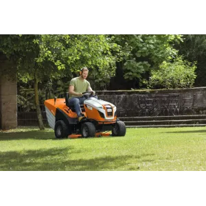 STIHL RT 6127 ZL – Traktor ogrodowy do 10 000 m², 125 cm, tempomat