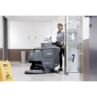 Szorowarka Kärcher B 50 W Bp+D51 – Profesjonalne Czyszczenie Posadzek