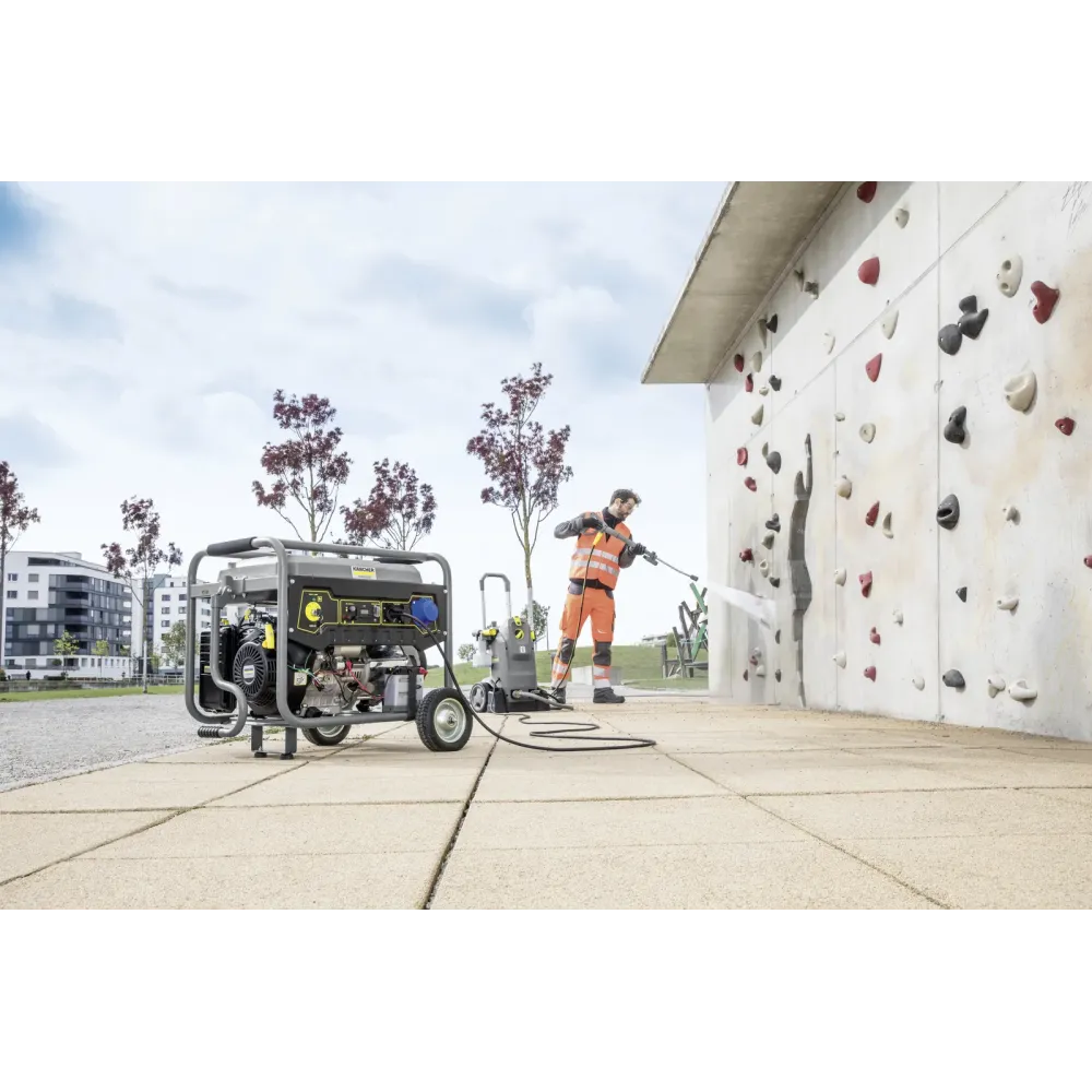 Mobilny generator prądu Kärcher PGG 6/1 o mocy 5 kW z silnikiem benzynowym EU STAGE V. Do 10 h pracy, AVR, zabezpieczenia