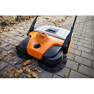 STIHL KGA 770 - Akumulatorowa zamiatarka 77 cm | System AP | Cicha i wydajna