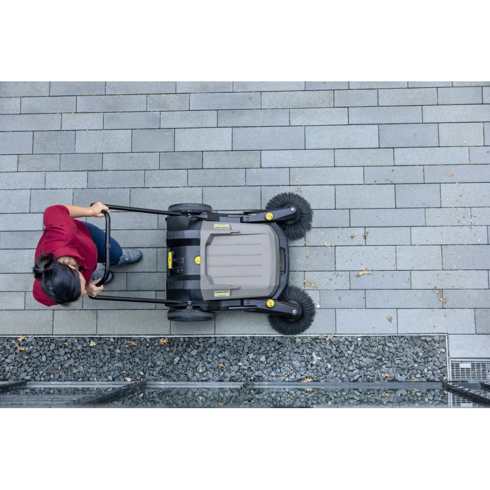 Zamiatarka Karcher KM 70/20 C 2SB – 2 szczotki, bezpyłowa