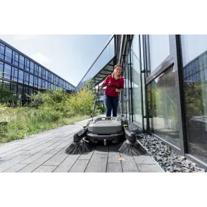 Zamiatarka Karcher KM 70/20 C 2SB – 2 szczotki, bezpyłowa
