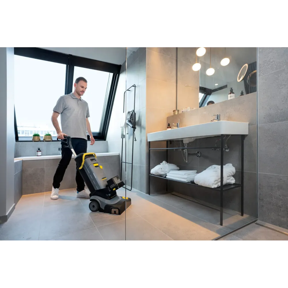 Kärcher BR 30/4 C Bp Pack – Szorowarka Akumulatorowa do Małych Powierzchni