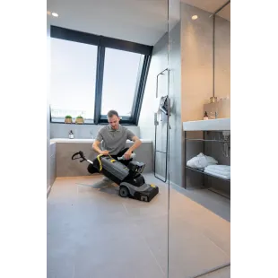 Kärcher BR 30/4 C Bp Pack – Szorowarka Akumulatorowa do Małych Powierzchni