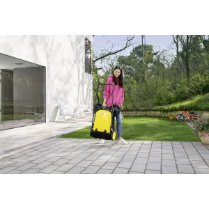 Zamiatarka Karcher S 4 Twin 2w1 – do mokrych i suchych zanieczyszczeń