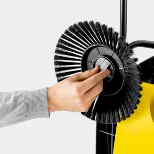 Zamiatarka Karcher S 4 Twin 2w1 – do mokrych i suchych zanieczyszczeń