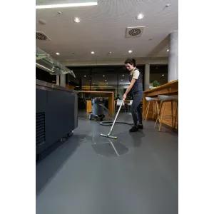 Karcher NT 70/3 – Odkurzacz przemysłowy do pracy na sucho/mokro