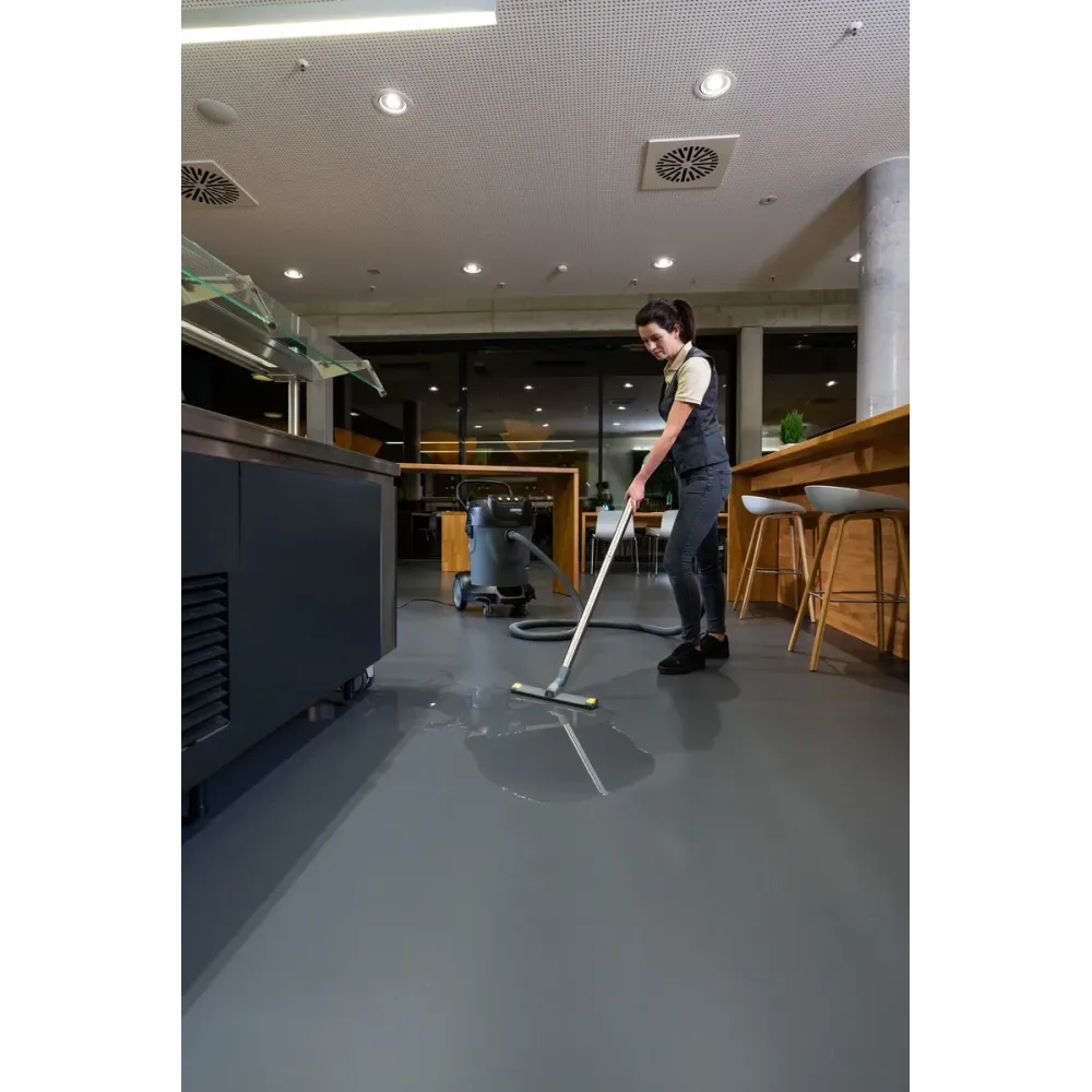 Karcher NT 70/3 – Odkurzacz przemysłowy do pracy na sucho/mokro