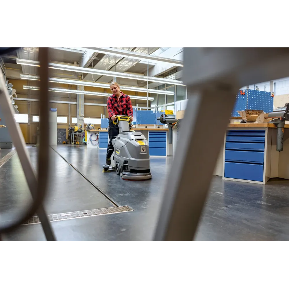 Karcher BD 43/25 C Bp – Szorowarka bateryjna | 1.515-400.0