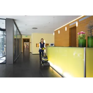 Karcher BR 35/12 C Bp Pack Li – kompaktowa szorowarka akumulatorowa profesjonalna