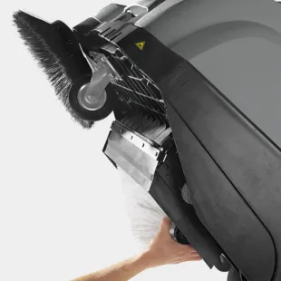 Profesjonalna zamiatarka spalinowa Karcher KM 75/40 W G – mocny silnik, 3375 m²/h, 40 l pojemnik