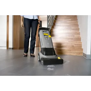 Karcher BR 30/4 C – kompaktowa szorowarka profesjonalna 300 mm | skuteczne czyszczenie podłóg