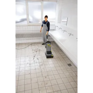 Karcher BR 30/4 C – kompaktowa szorowarka profesjonalna 300 mm | skuteczne czyszczenie podłóg