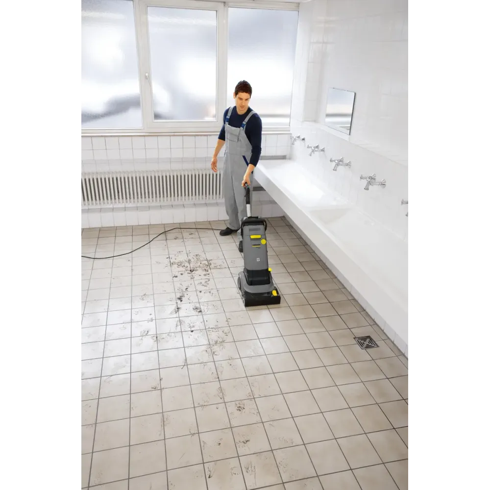 Karcher BR 30/4 C – kompaktowa szorowarka profesjonalna 300 mm | skuteczne czyszczenie podłóg