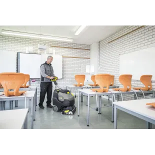 Karcher BR 45/22 C Bp Pack Li – akumulatorowa szorowarka kompaktowa 450 mm | profesjonalne czyszczenie