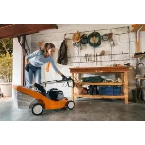 STIHL RME 235 – Elektryczna kosiarka do trawy | Cicha, lekka, niezawodna