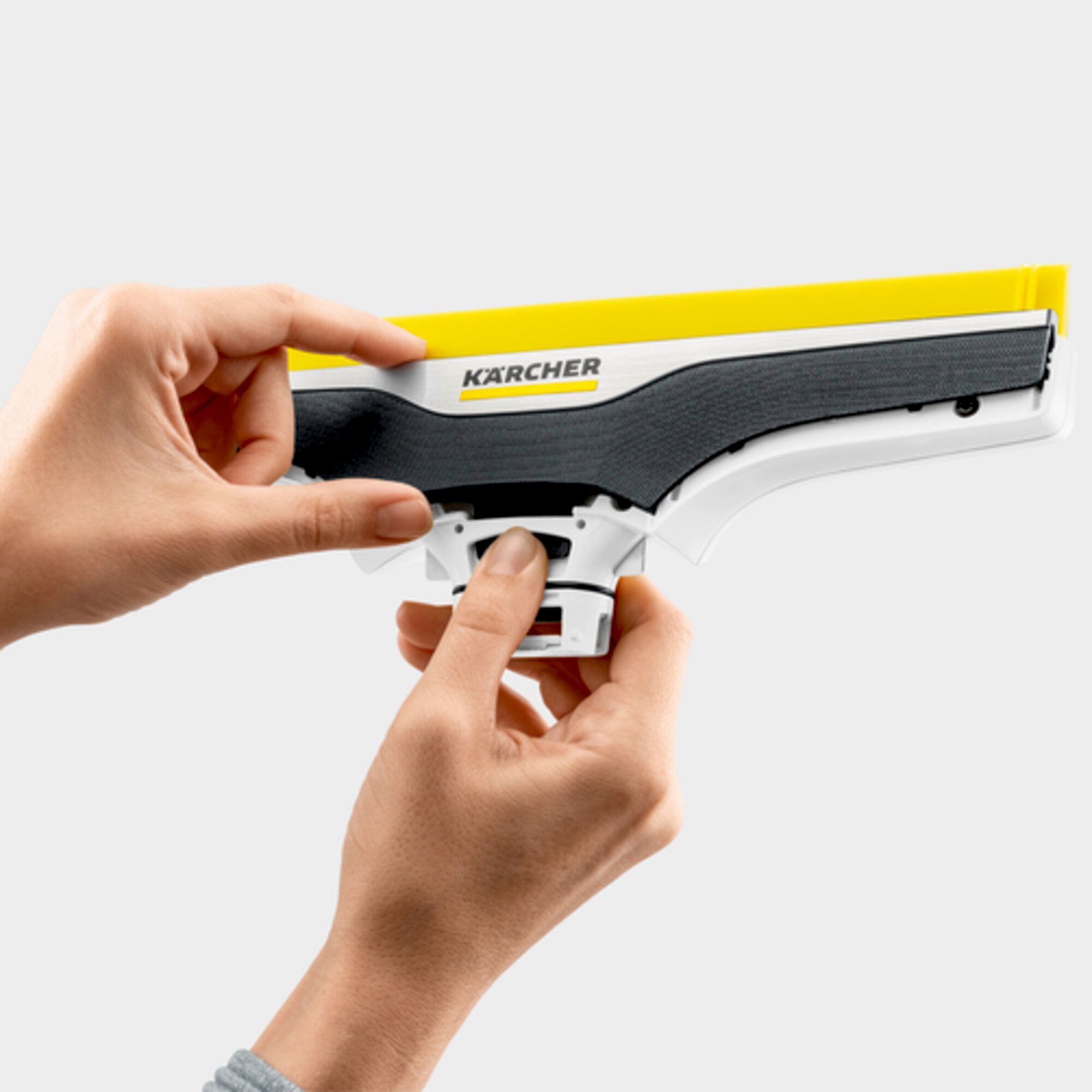 Myjka ciśnieniowa K 7 Power Flex: Plug 'n' Clean — system podawania środka czyszczącego Kärcher