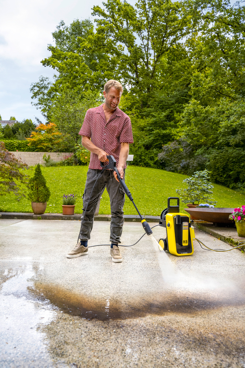 Czyszczenie tarasu myjką Karcher K6 Premium